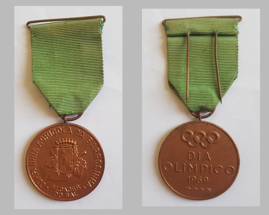 Medalhas condecoraçoes conjunto 3 medalhas pequenas antigas