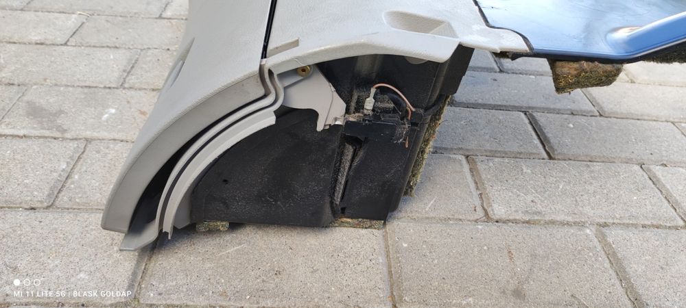 Schowek Pasażera Jasno Szary z Audi A6 S6 4.2 Q Sedan 2002