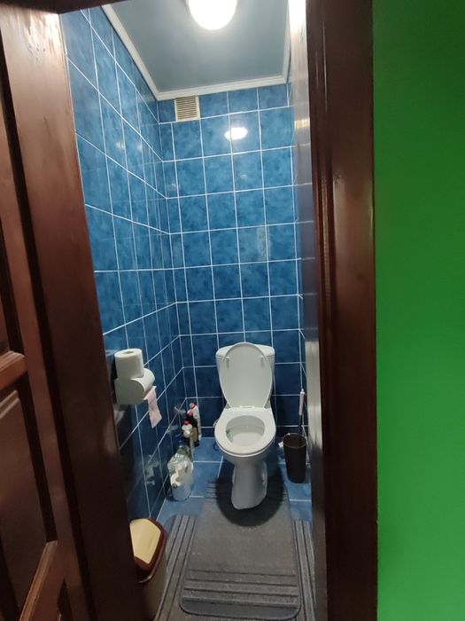 Оренда кімнати для дівчини в будинку в Ужгороді