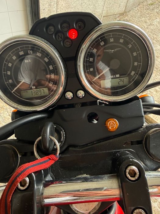 Moto GUZZI v7 II classic