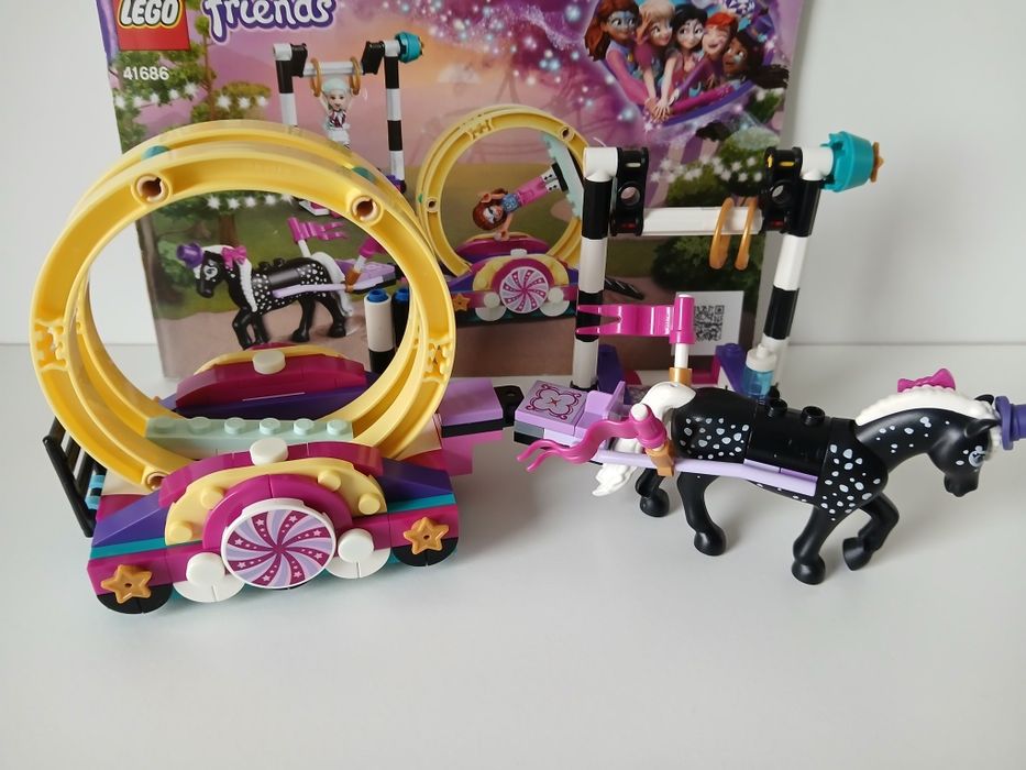 LEGO Friends 41686 - Magiczna akrobatyka