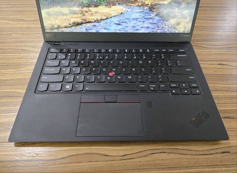 Ноутбук Thinkpad X1 carbon gen 7 i5 8gen 4G LTE