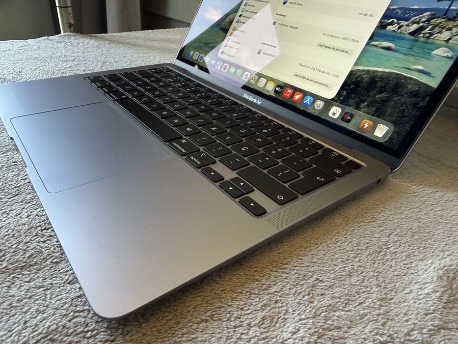 Apple Macbook Air 13” M1 2020