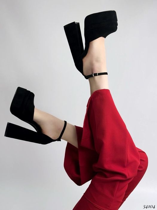 Туфлі барбі Братц на випускний