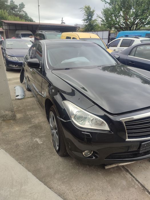 INFINITI M 37 2011