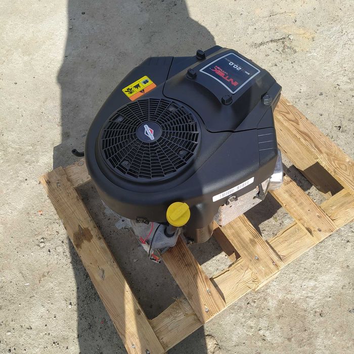 Silnik Spalinowy Briggs&Stratton 20KM Inek z pompą Idealny