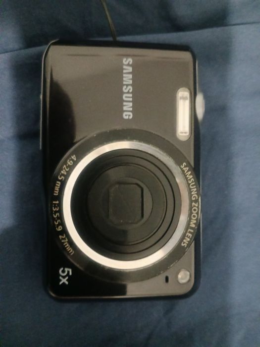 Vendo máquina fotográfica da samsung,cem muito bom estado
