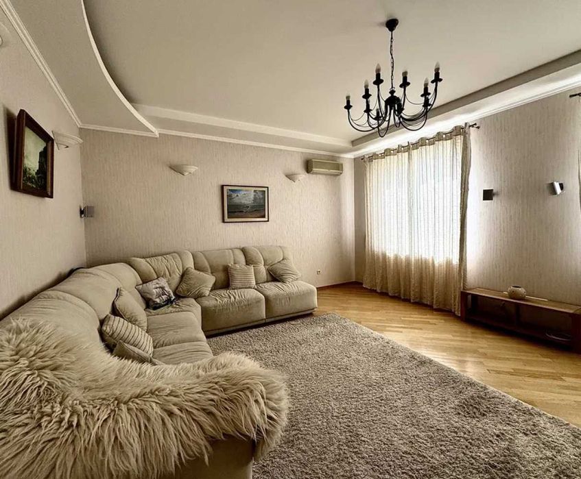 4-кімнатна квартира на 9 ст. В. Фонтана з краєвидом моря