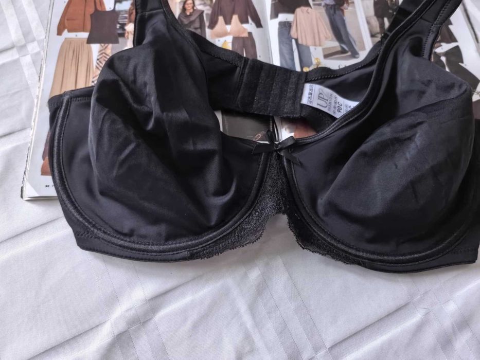 Biustonosz Damski Czarny Miękki Up Fashion r.90C