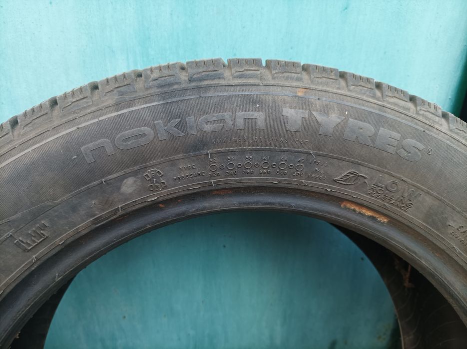 Продам зимову гуму Nokian 205/55 r16