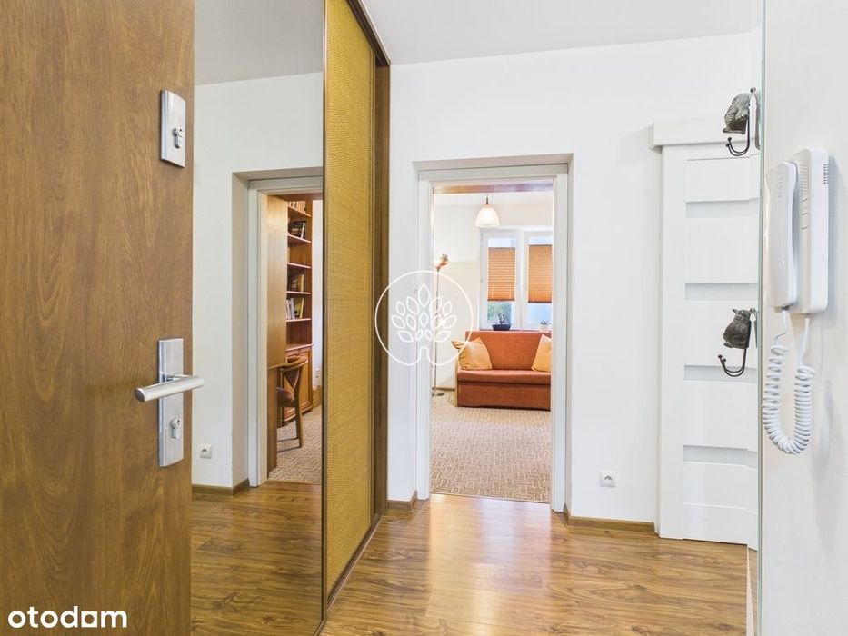 Mieszkanie 2pok 52 m2 /balkon/ piwnica/parking