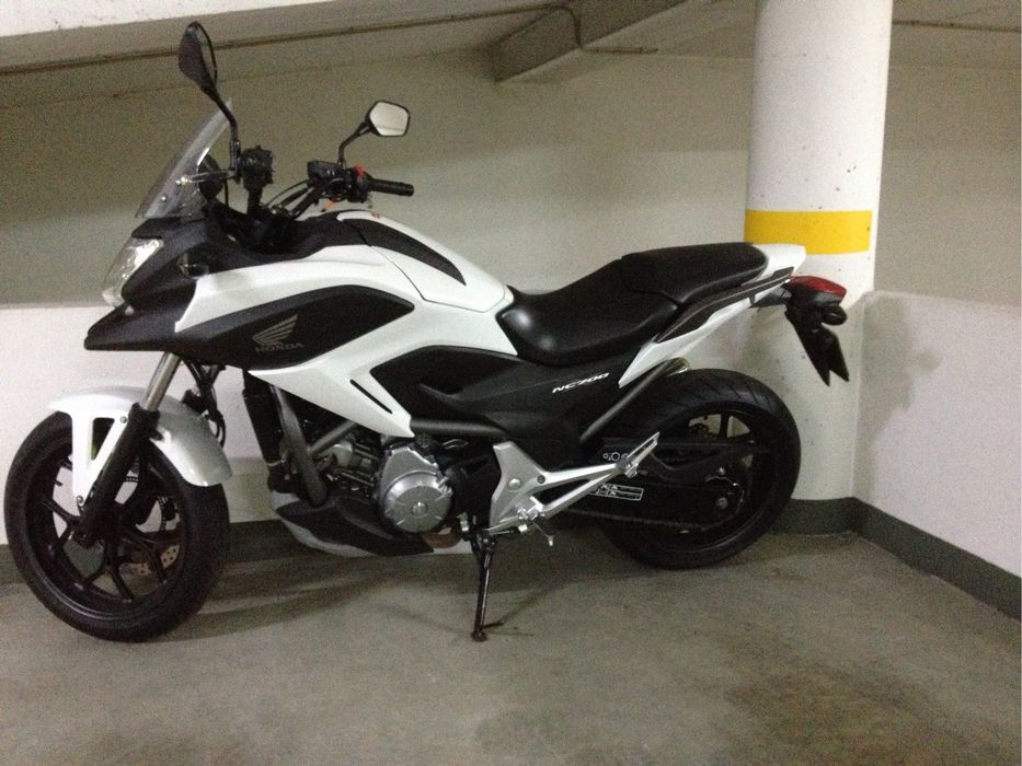 Moto garagem com poucos Km- Honda NC700X com ABS origem