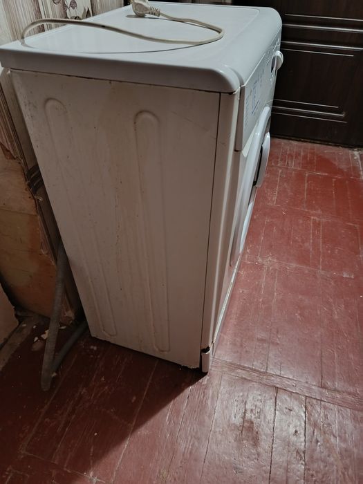 Стиральная машина indesit 107