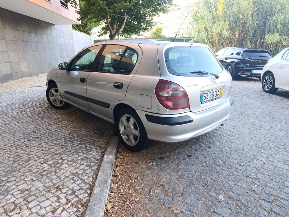 Vendo Nissan Almera N16 1.5 16 válvulas ano 2000