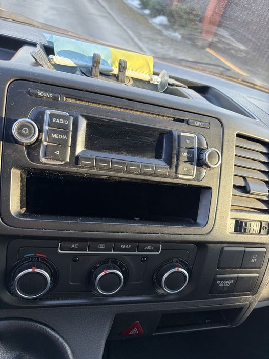 Авто Volkswagen Caravelle 2011 рік 2.0 Газ/Бенз