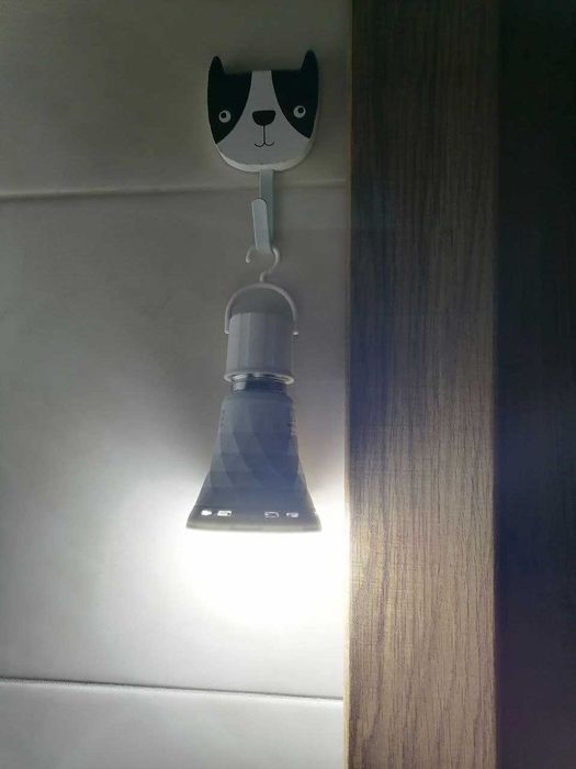 Лампочка с аккумулятором Самозаряжающаяся 9 Вт Опт Фонарик Аварийная