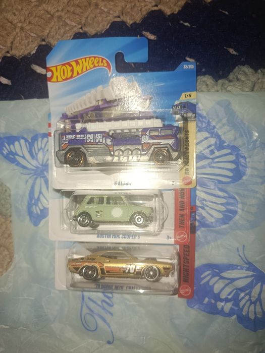 Carros Hotweels novos