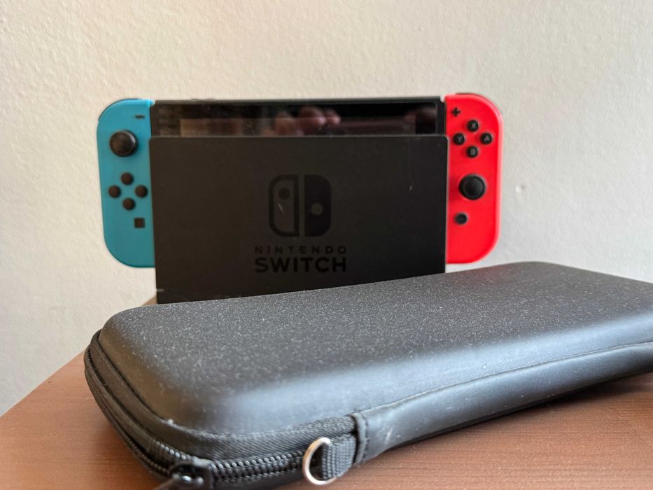 Nintendo Switch + dużo gier RCM (wczesny rocznik)