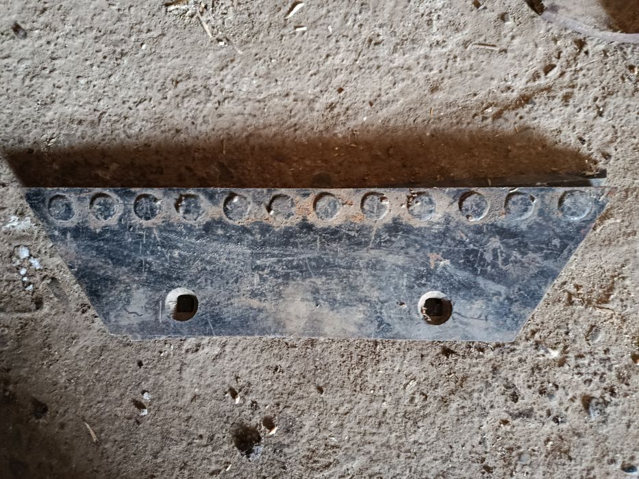 Продам долото і леміх до плуга