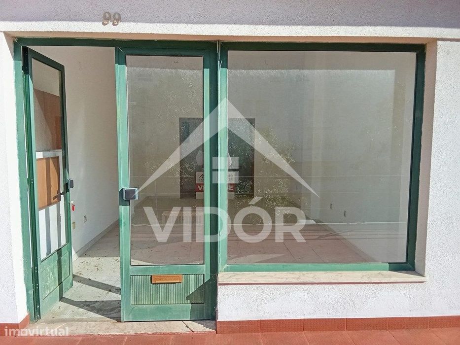 Loja com 31m2 no Mercado Municipal da Baixa da Banheira