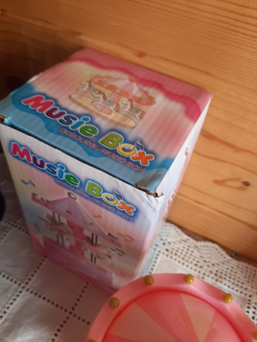 Carrossel Musical Rosa