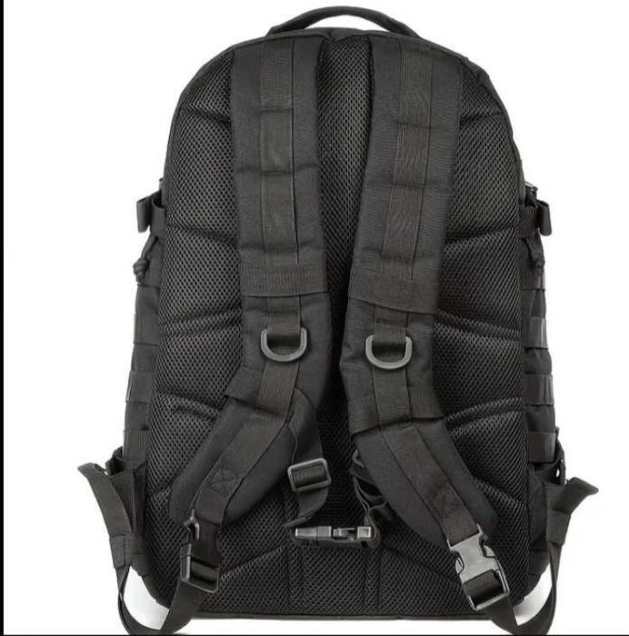 Терміново фірмовий гідро- рюкзак  для бігу та мото,вело.