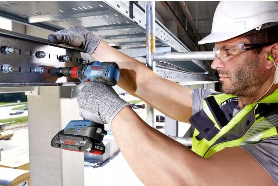 Akumulatorowa zakrętarka udarowa GDX 18V-200 BOSCH Professional