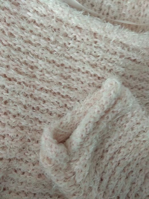 Sweter damski pudrowy róż różowy włochacz dla puszystej 44 46 L