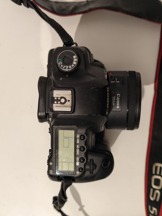 Canon EOS 5D Mark II + Canon EF 50mm f/1.8 STM + grip + ładowarka