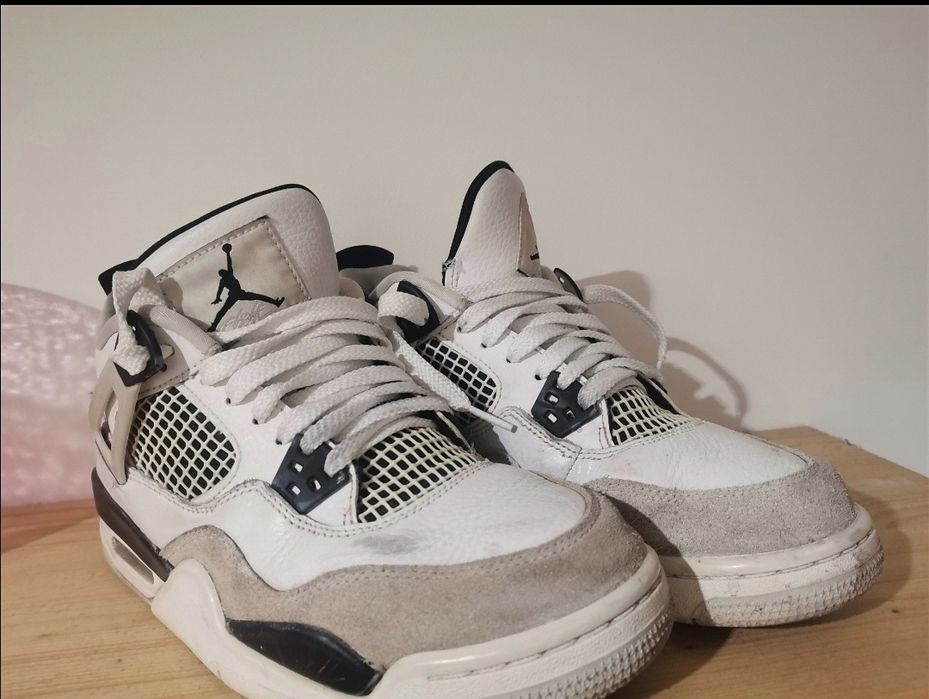 Oryginalne jordan 4 military black