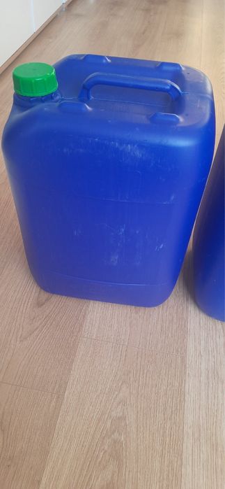 Продам каністри б/у відмінний стан 20,25 літрів