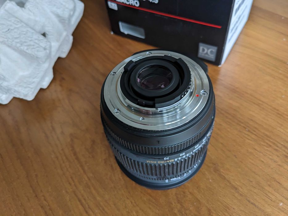 Sigma DC 17-70mm 1:2.8-4.5 MACRO HSM для Nikon