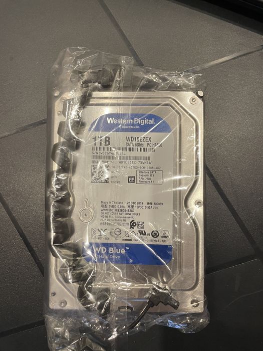 Жорсткий диск на 1tb, HDD