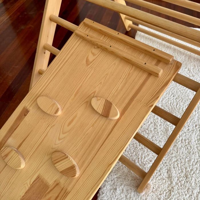 Triângulo Pikler Dobrável com Escorrega –Montessori | step crumbs