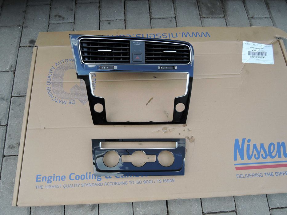 VW GOLF 7 Ramka Dekor   EKRAN MIB2 9.2’ komplet