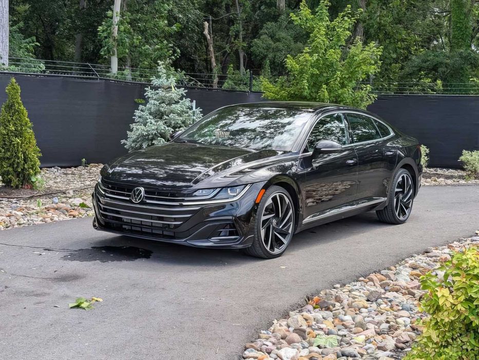 Volkswagen Arteon      2021