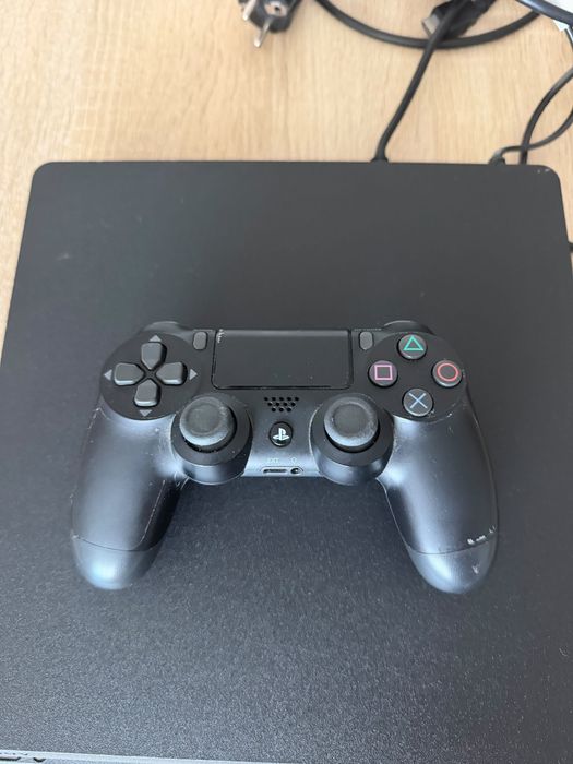 Ps4 plus jeden pad