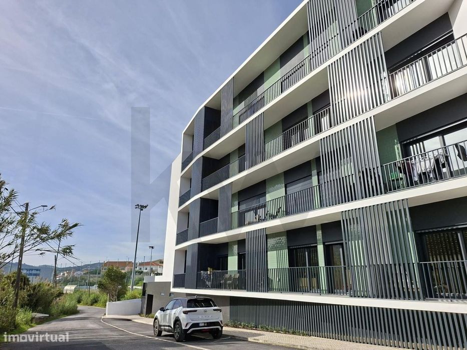 Apartamento T2 em Condomínio privado com Varandas, Piscina e Ginásio |