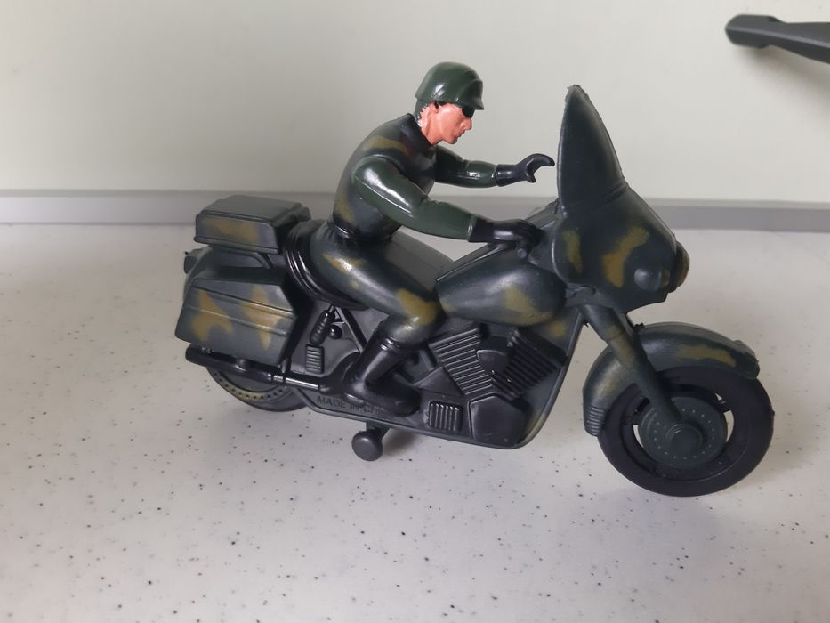 Motocykl kolekcja Stary plastik żołnierz boho kiosk vintage prl wojsk