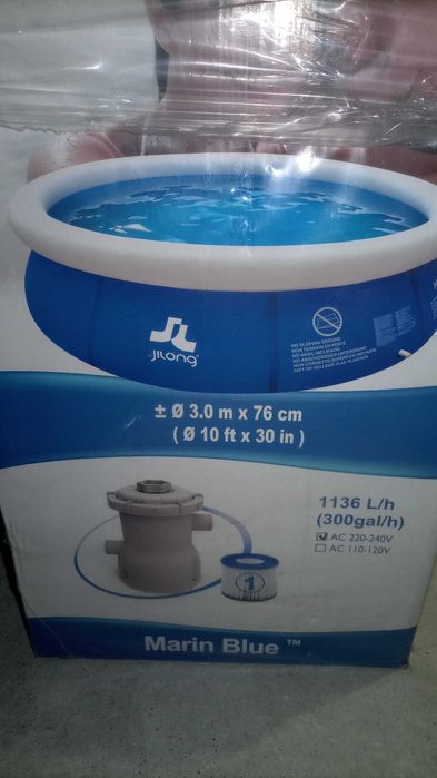 Piscina redonda com Bomba de Agua