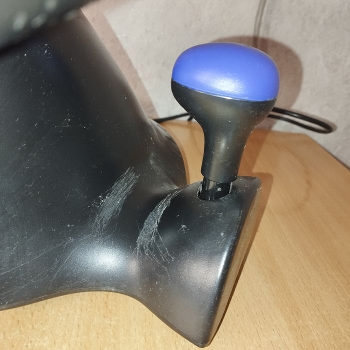Продам игровой руль vibration steering wheel