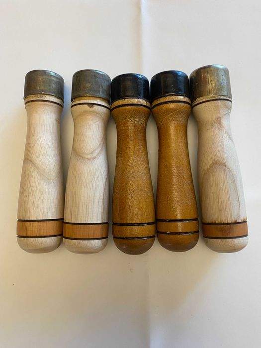 Шило с деревянной ручкой