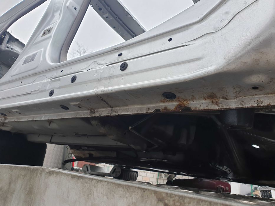 Lexus LS460 ćwiartka , próg , dach , błotnik lewy tył