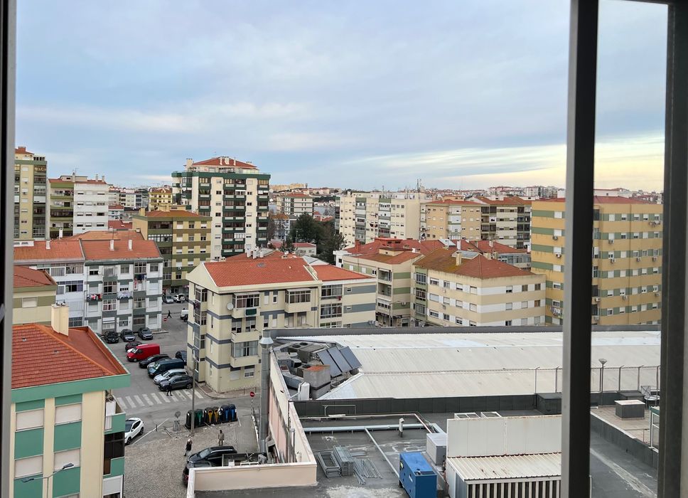 T0 Central na Amora-ideal para viver ou investir.