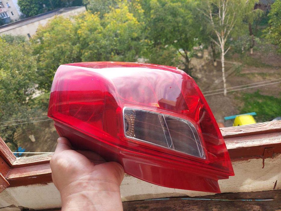 Lacetti фара задняя правая 4d седан 0311-001930