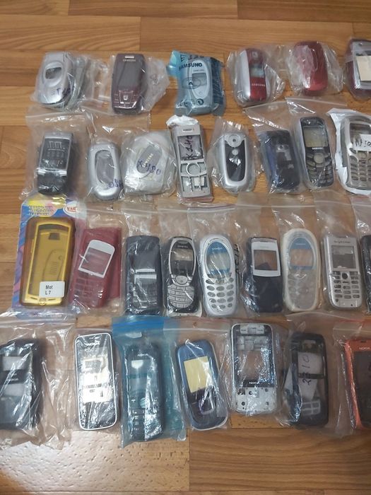 Корпуса в описі і на фото Nokia Samsung Sony Ericsson Siemens Motorola