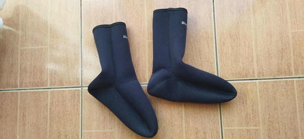 Deeply, pés de pato, bodyboard, snowboard, leash, surf, barbatanas