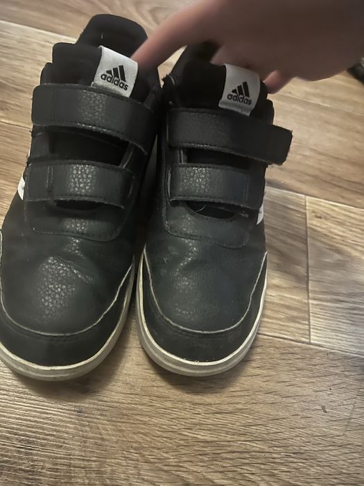 Лот на фото skechers, nike, adidas в гарному / хорошосу стані