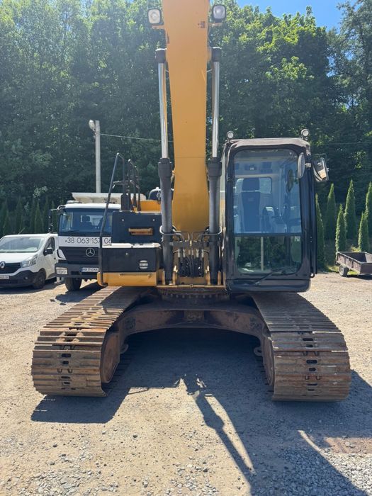 Екскаватор гусеничний Caterpillar 320E