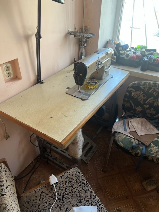 Швейна машина промислова